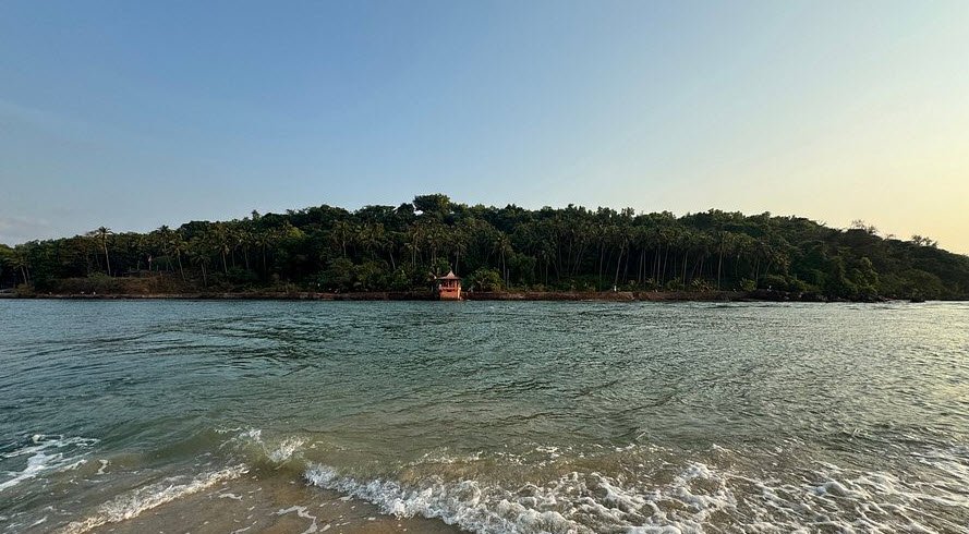 Betul Beach, Mobor Beach, India